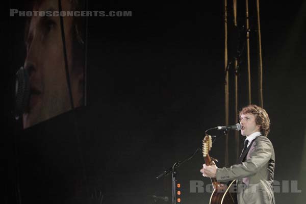 JAMES BLUNT - 2008-10-01 - PARIS - Bercy - 